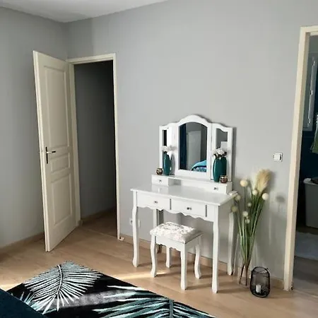 Grande Maison De 152 M² /6 Pers. * Salles (Gironde)